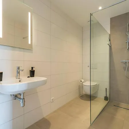 6c New Renovated Apartement