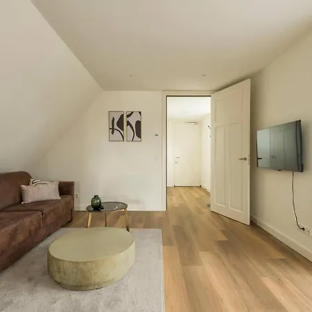 6c New Renovated Apartement * Oirschot