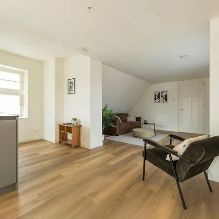 6c New Renovated Apartement * Oirschot