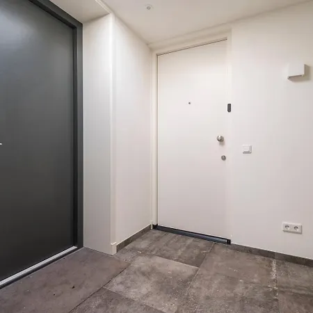 6c New Renovated Apartement *