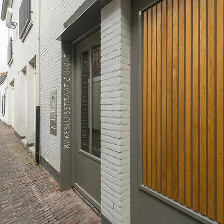 6c New Renovated Apartement *